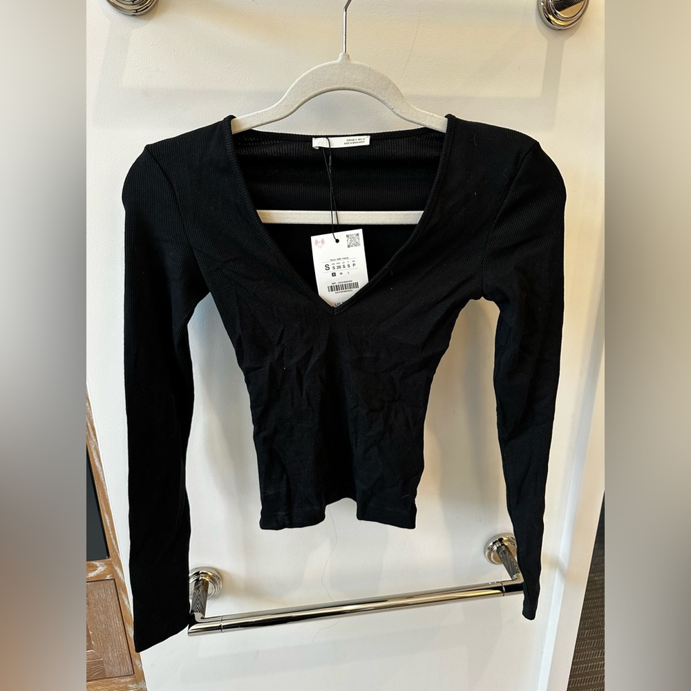 Zara Black Long Sleeve V-Neck Top